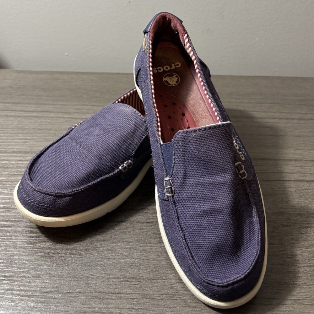 CROCS Purple Canvas Loafers Womens Size 6